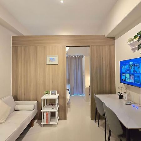 1Br Unit Condotel W Balcony Fame Residences #Fm57 马尼拉 外观 照片